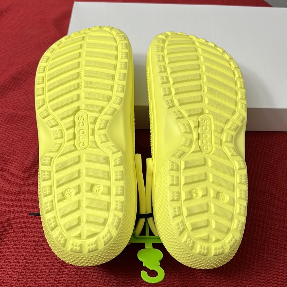 Crocs - Picture 9 of 9